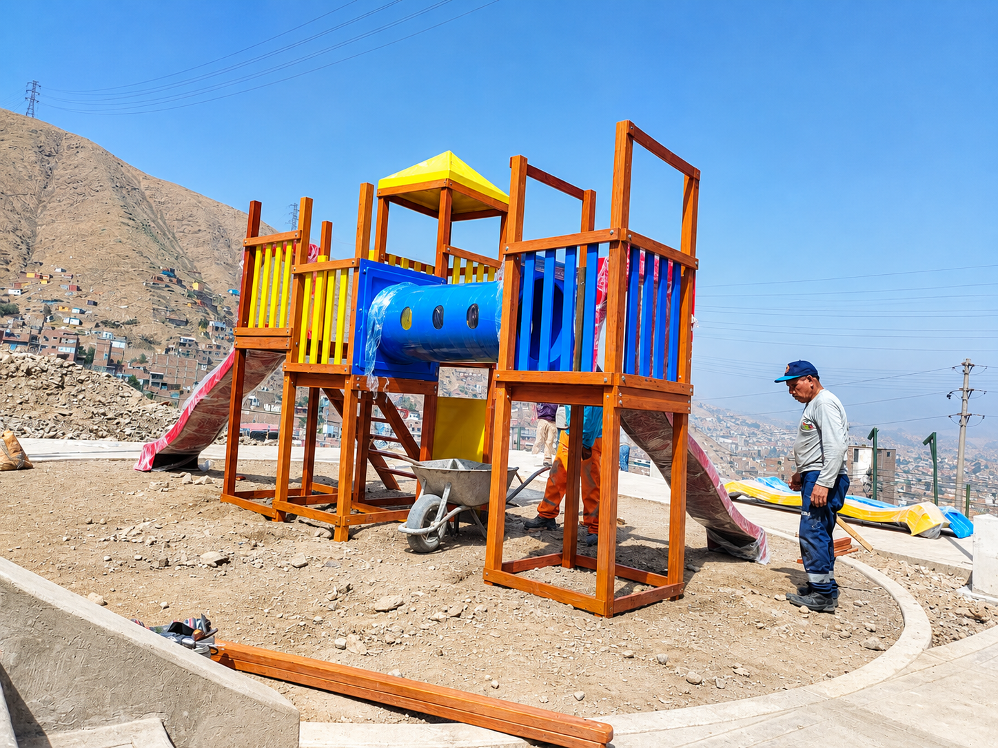 Equipo Príncipe Kids instalando juegos en la cima