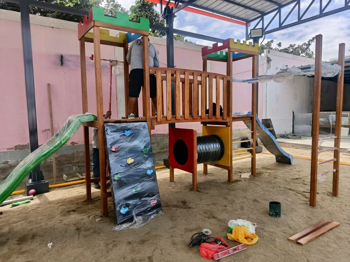 Movilidad Príncipe Kids transportando producto a obra